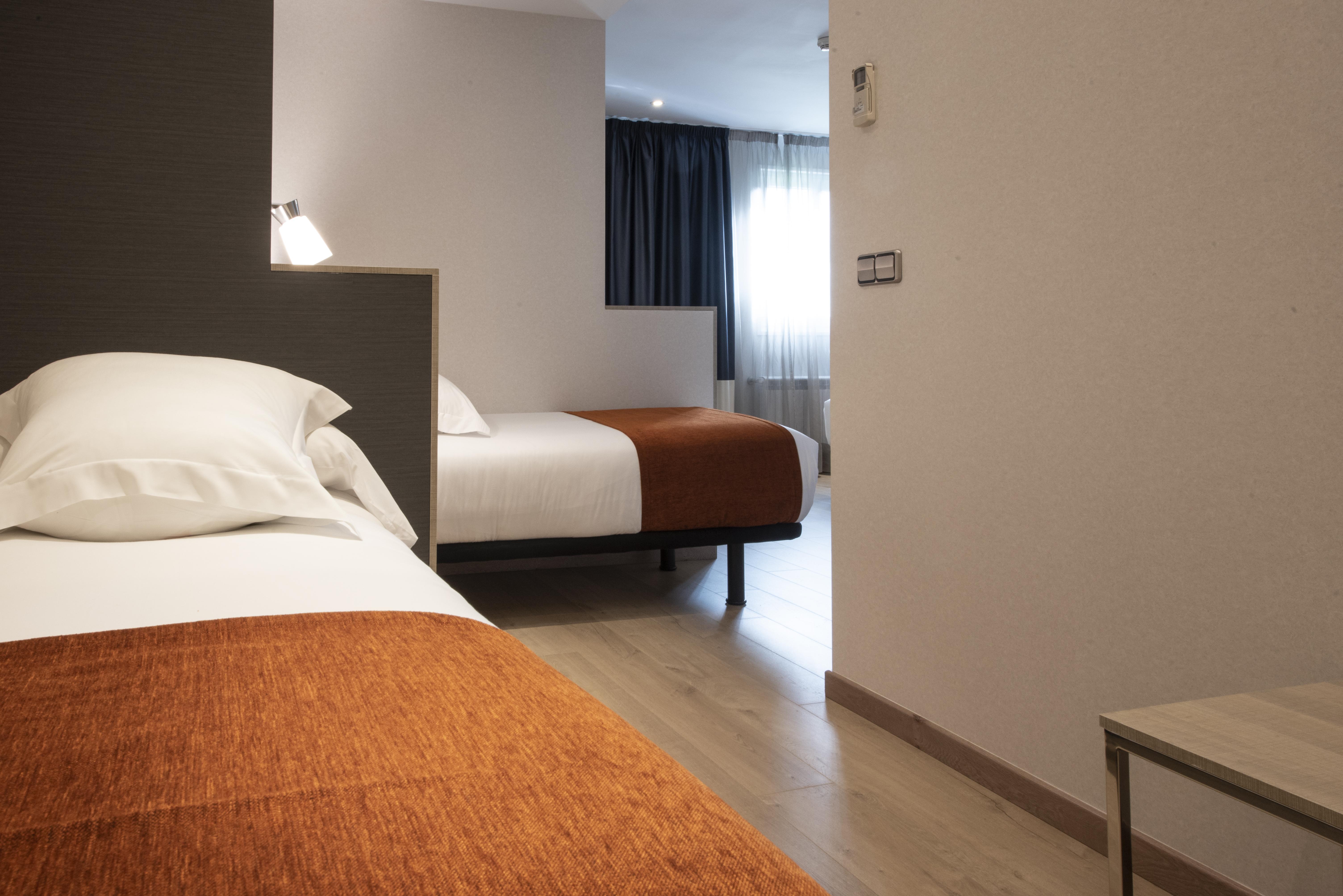Hotel Avenida โอโกรูญา ภายนอก รูปภาพ