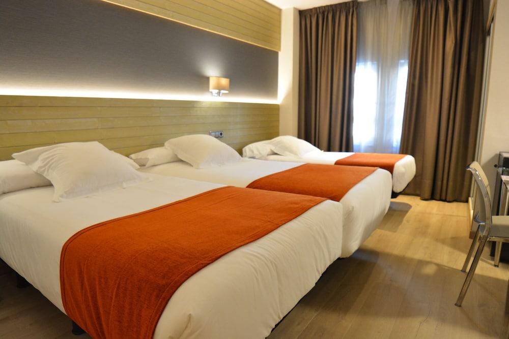 Hotel Avenida โอโกรูญา ภายนอก รูปภาพ