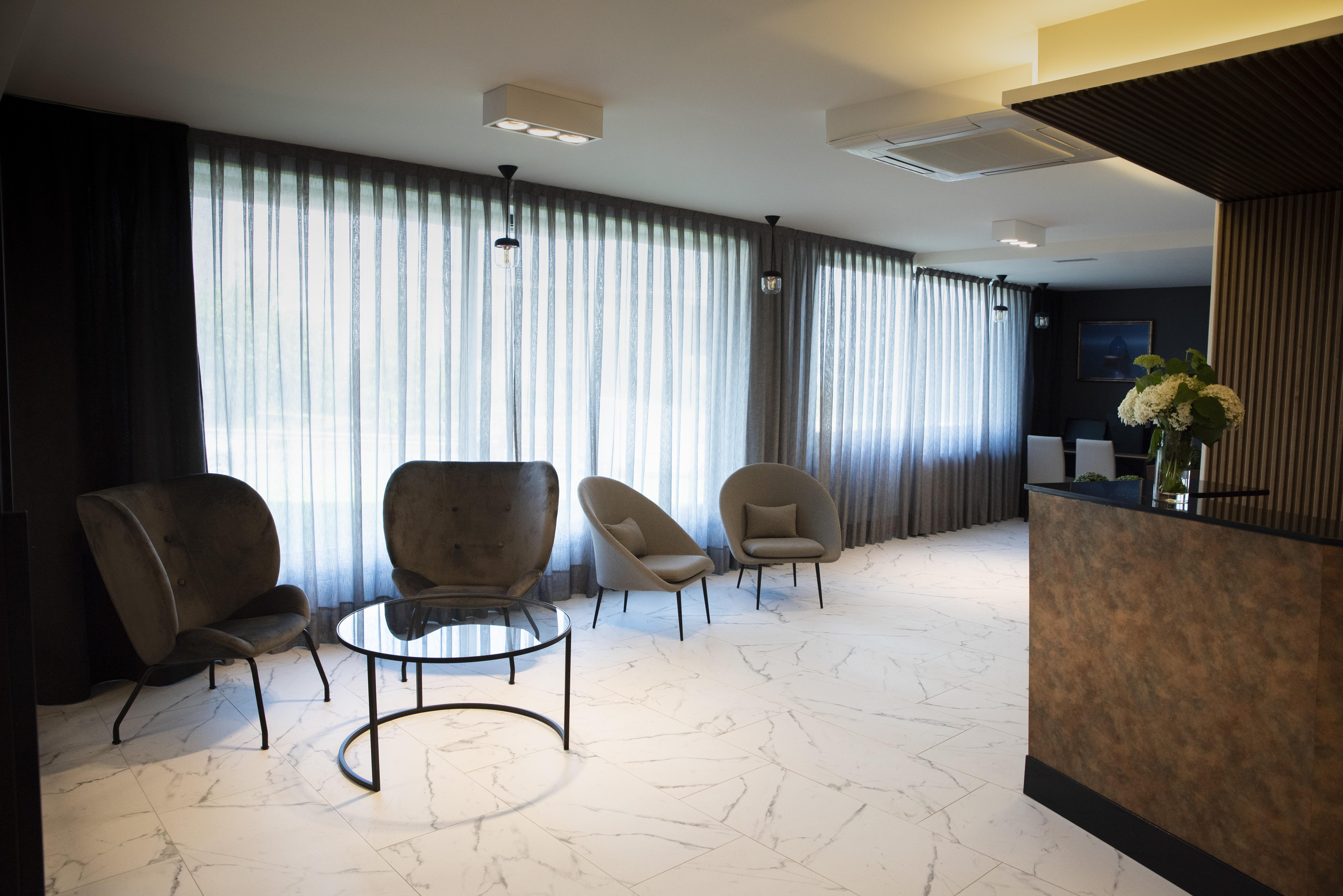 Hotel Avenida โอโกรูญา ภายนอก รูปภาพ